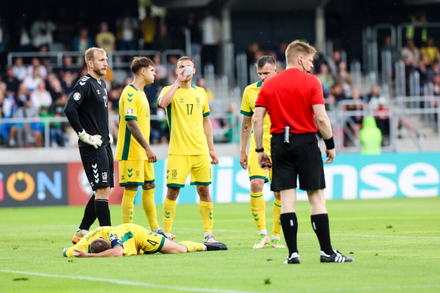 Lietuvos rinktinės futbolininkai (BNS Foto nuotr.)