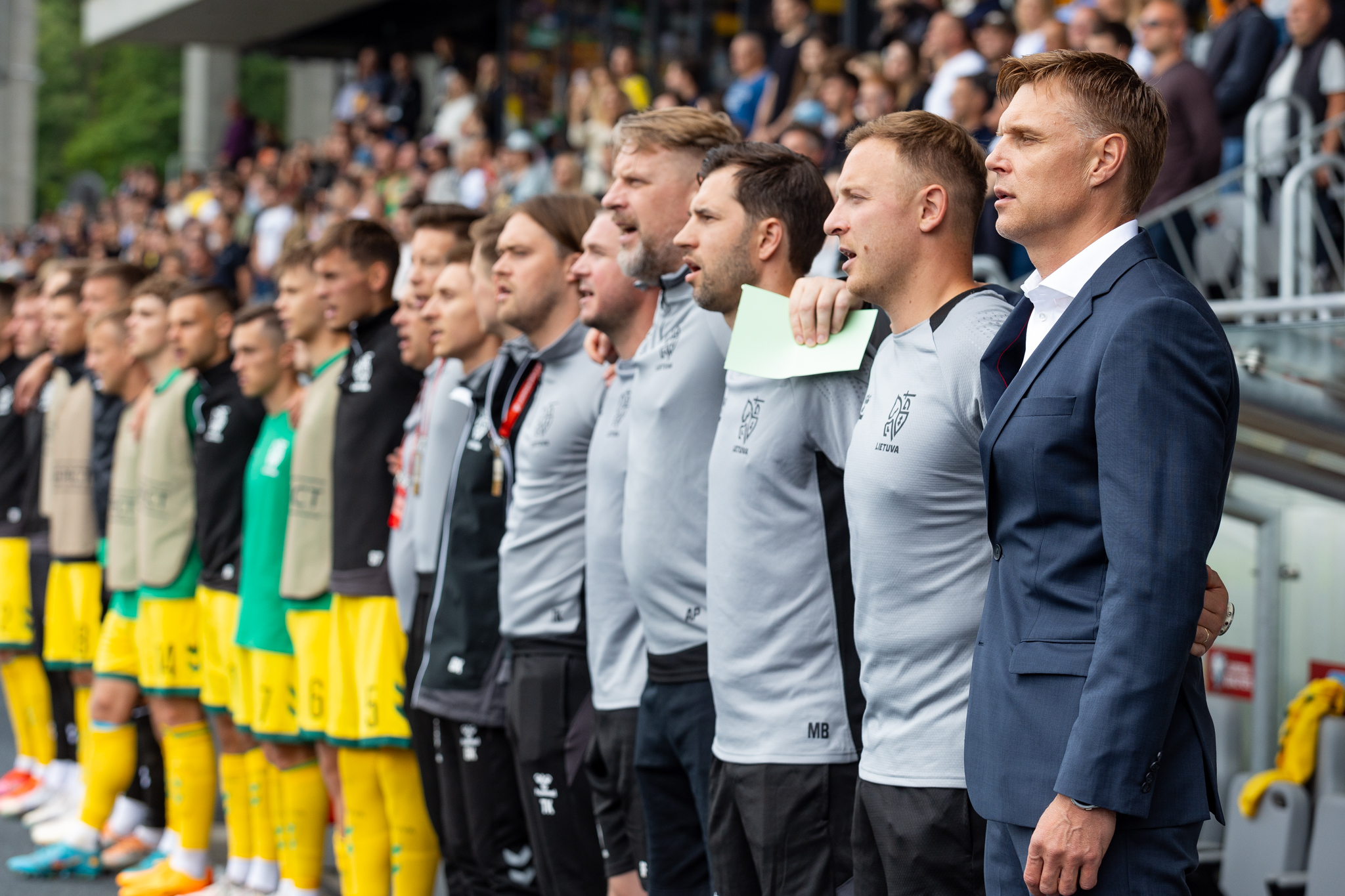 Už Fanų Skanduotes Prieš Putiną – Piniginė Bauda Lietuvos Futbolo ...