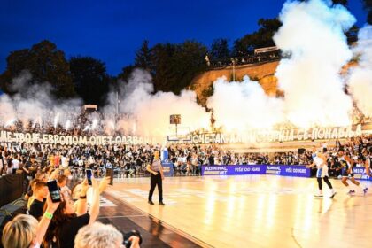 Partizan rungtynės lauko stadione (Scanpix nuotr.)