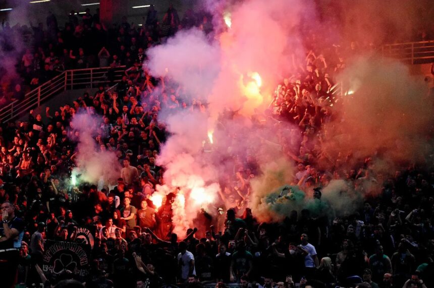 Panathinaikos fanai tinklinio mačo metu
