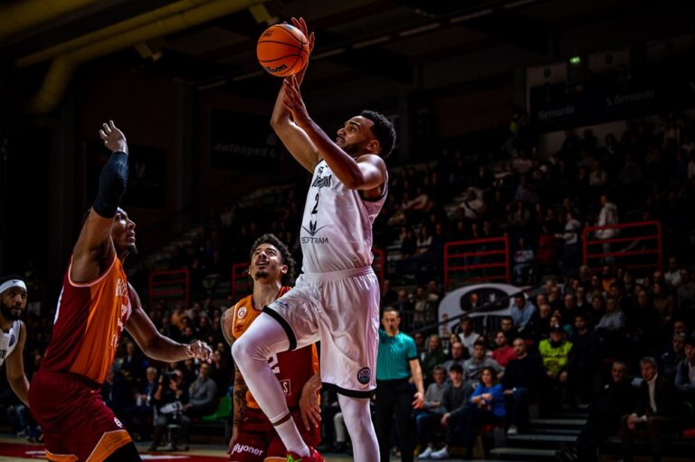 Amine'as Noua (FIBA nuotr.)