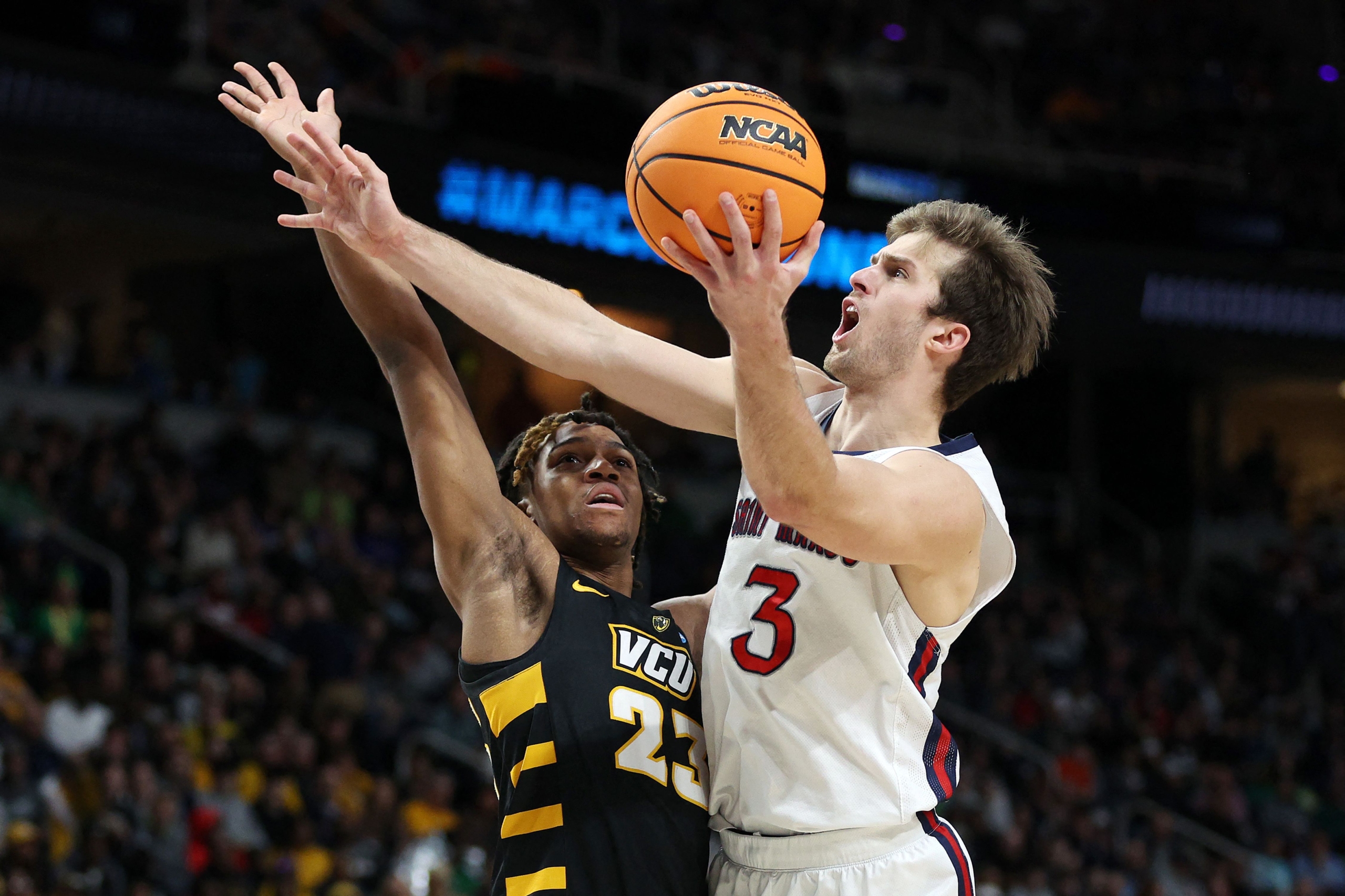 Oficialu: „Lakers“ Marčiulioni suteikė NBA galimybę