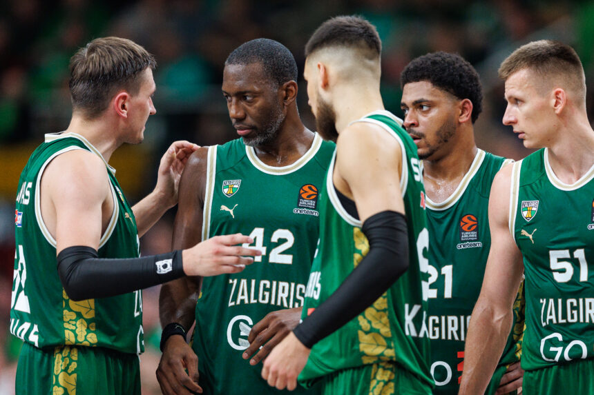 Tris kėlinius vargęs „Žalgiris“ pusfinalį pradėjo pergalingai