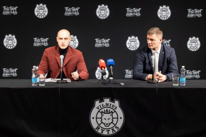 Jaroslavas Latušinskij ir Artūras Jomantas (BNS Foto nuotr.)