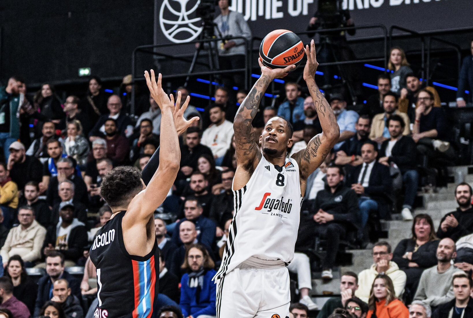 „Barcelona“ nusitaikė į dar vieną „Virtus“ žaidėją