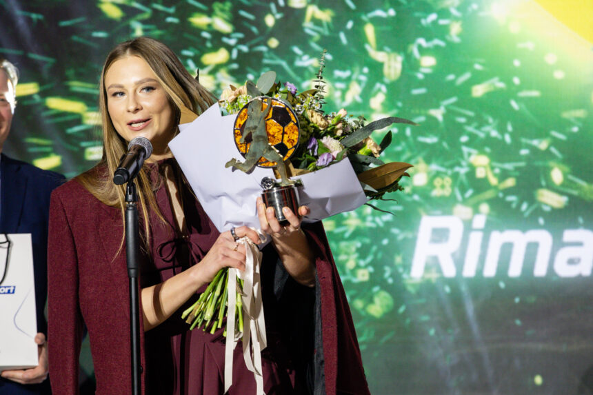 Lietuvos futbolo apdovanojimai: geriausi metų žaidėjai – Gineitis ir Jonušaitė