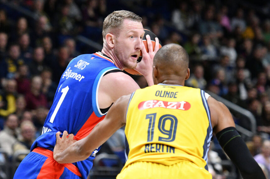 Šmito sezono mačas padėjo „Anadolu Efes“ triuškinti autsaiderius ir pavyti „Žalgirį“