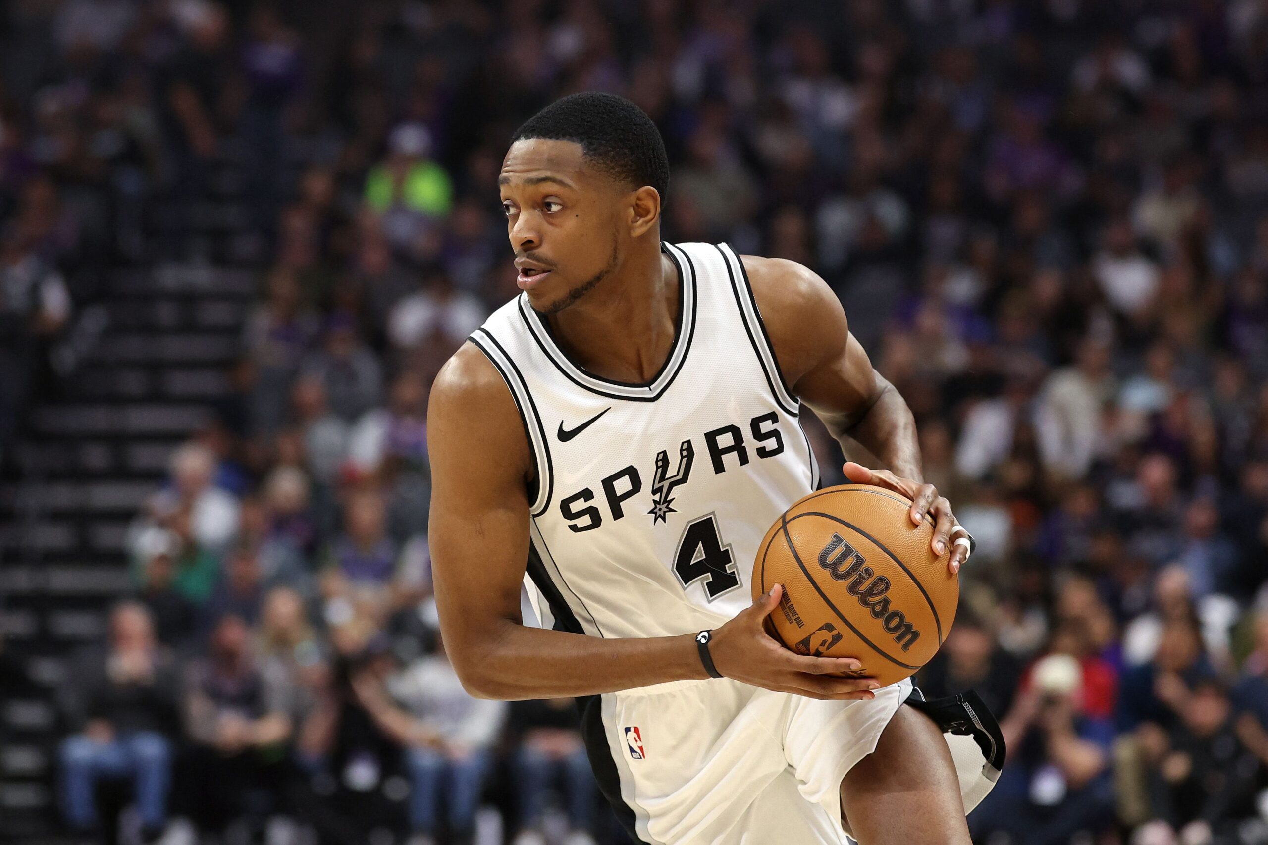 „Spurs“ buvusiam Sabonio bendražygiui įteikė įspūdingos vertės sutartį