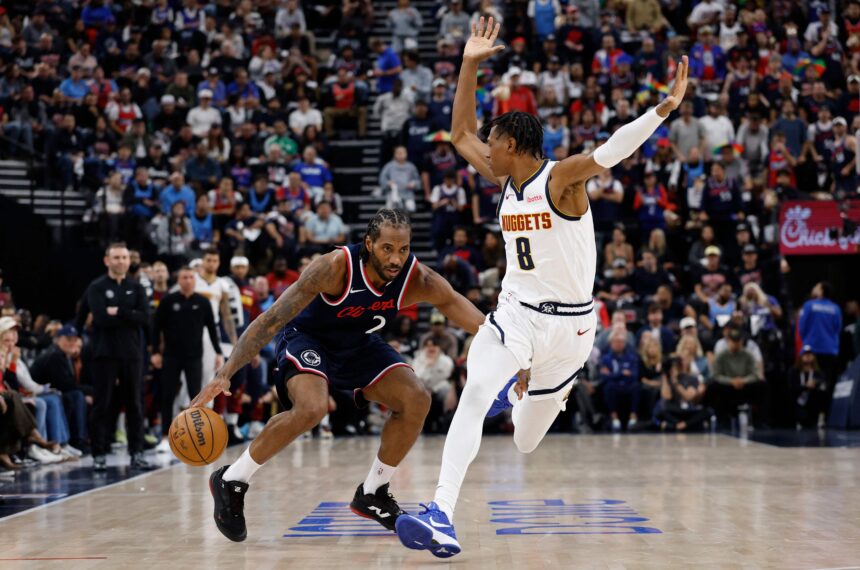 Reikės lemiamo mačo: „Clippers“ laimėjo išgyvenimo rungtynes prieš „Nuggets“
