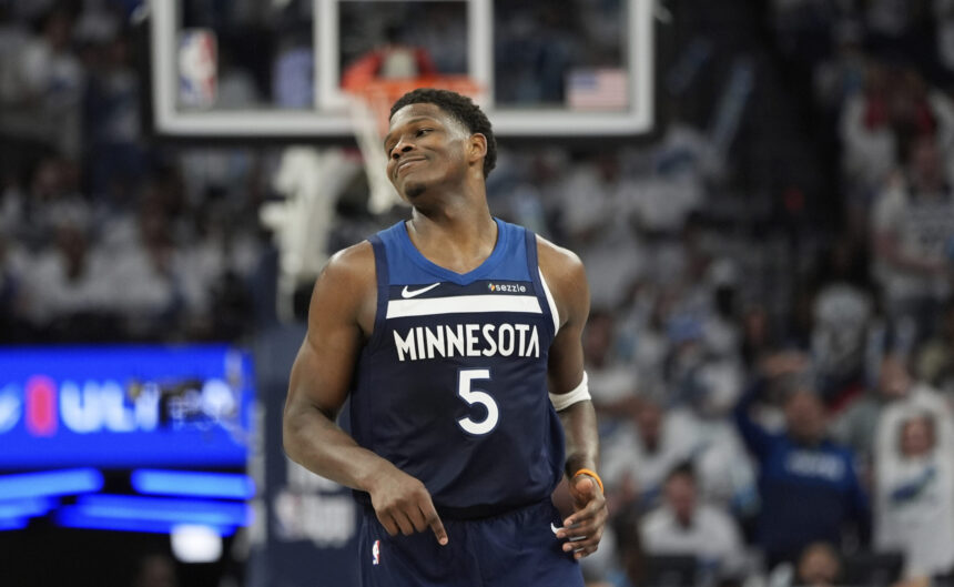 „Timberwolves“ lyderiui sėkmingai atlikta kelio operacija