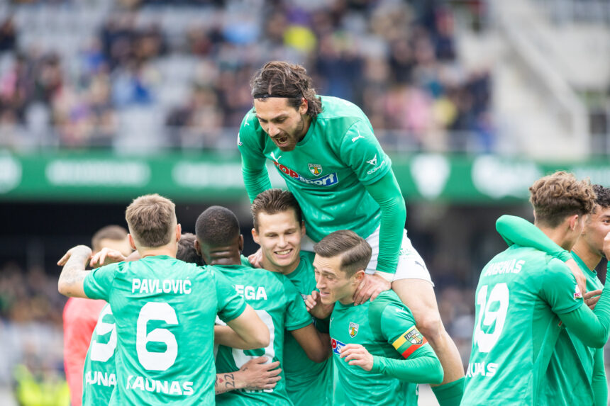 Šventė Dariaus ir Girėno stadione: „Žalgirių“ derbyje – triuškinantis antausis čempionams