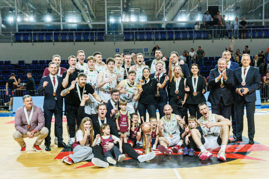 Šešti medaliai iš eilės: Jonavoje laimėjęs „Lietkabelis“ triumfavo mažajame finale