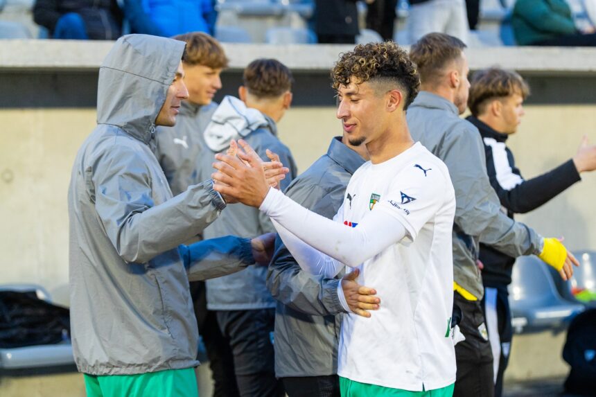 Turo apžvalga: lyderis nežymiai pabėgo