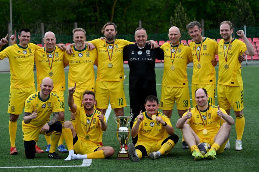 Žurnalistų futbolo čempionate – dramatiškos baudinių serijos ir „PRESS’o” triumfas