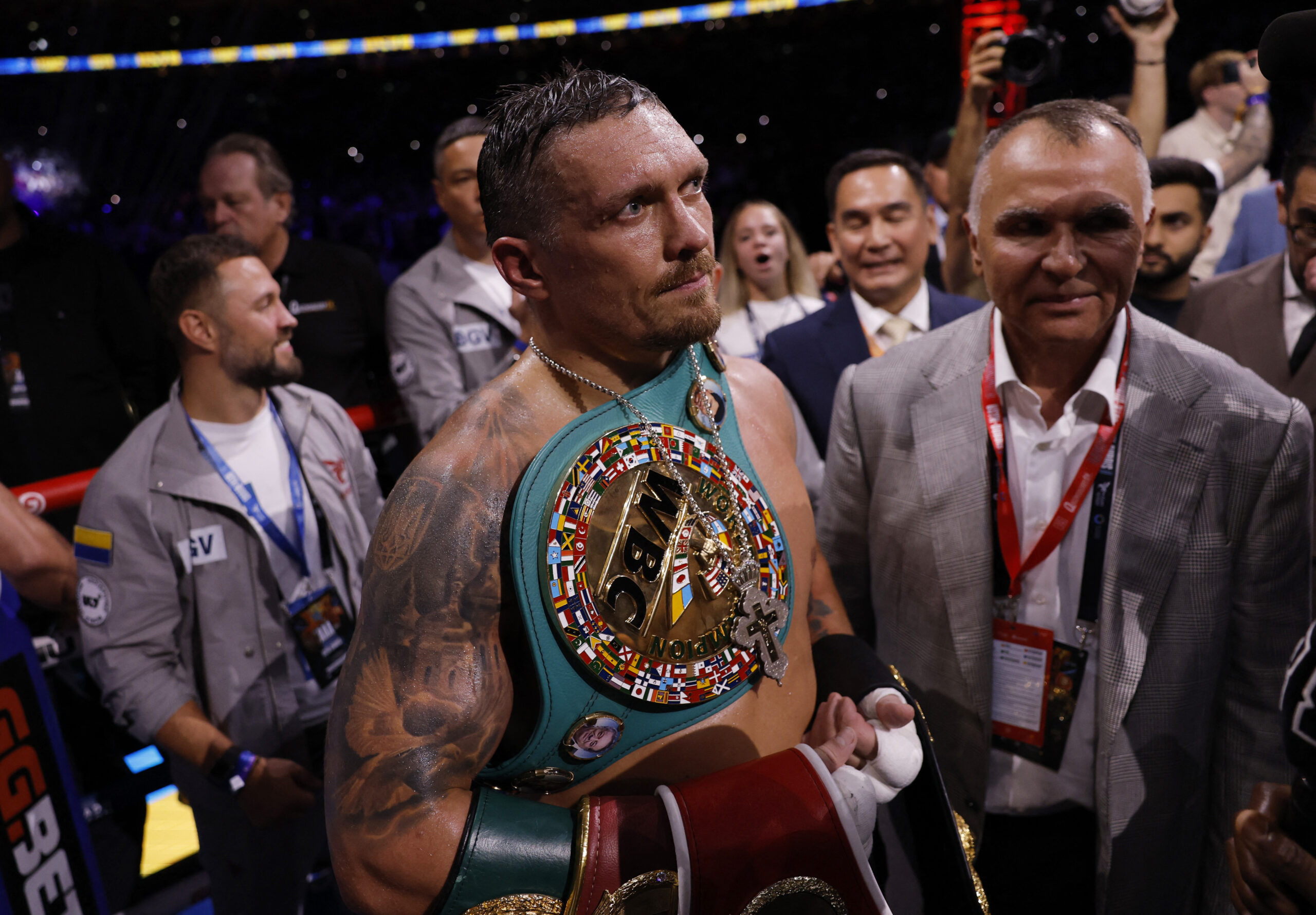 Dar kartą Dubois nokautavęs Usykas tapo neginčijamu sunkiasvorių čempionu