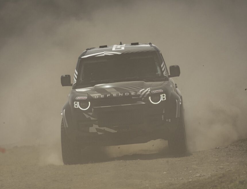 „Defender Dakar D7X-R“