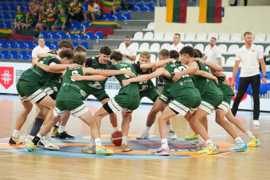 Lietuvos 16-mečiai Europos čempionatą pradėjo triuškinančia pergale