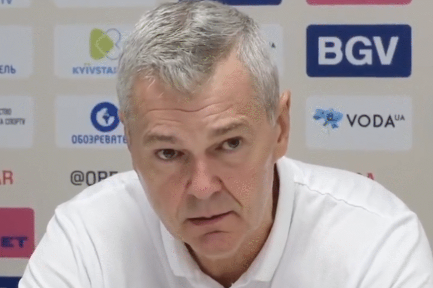 Susigraudinęs ukrainiečių treneris kirto NBA žaidėjams: „Tie niekšai nesiteikia padėti rinktinei“