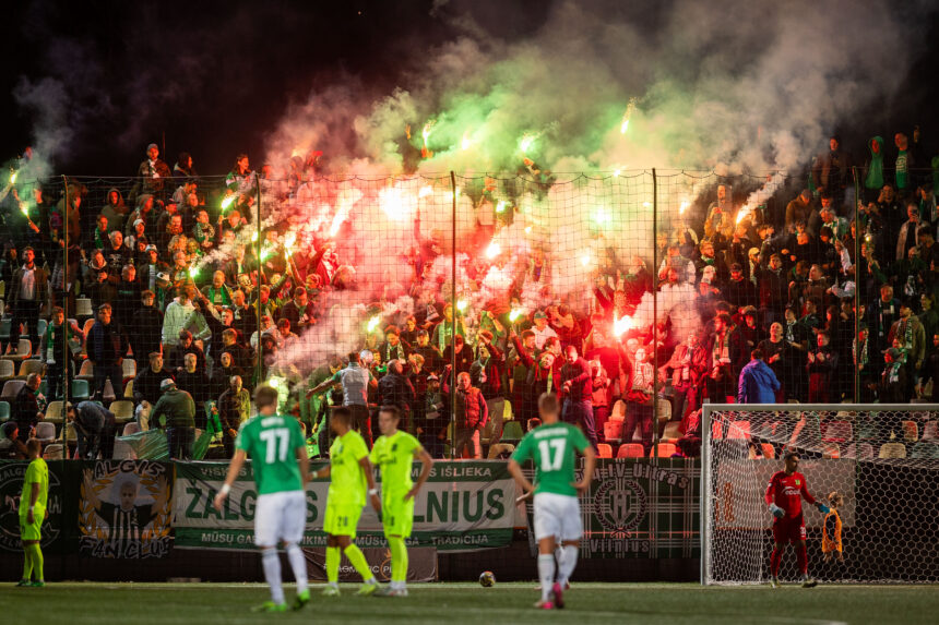 Džiaukštas Vilniuje pasitiktas deglais, „Žalgiris“ triumfavo derbyje