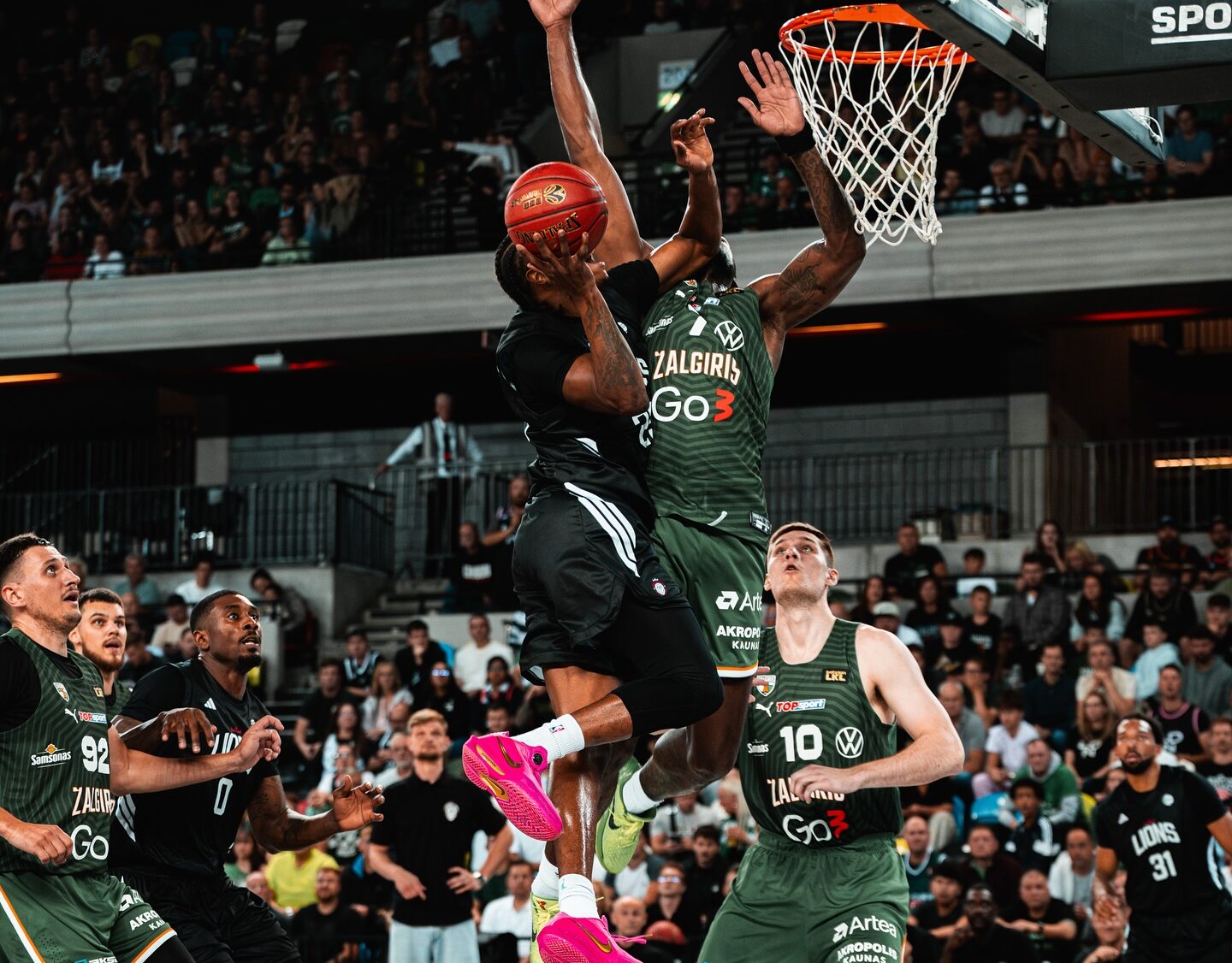 Sabonio tvirtovėje strigęs „Žalgiris“ pasirengimą sezonui baigė dramatiška pergale