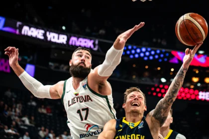 Jonas Valančiūnas (FIBA nuotr.)