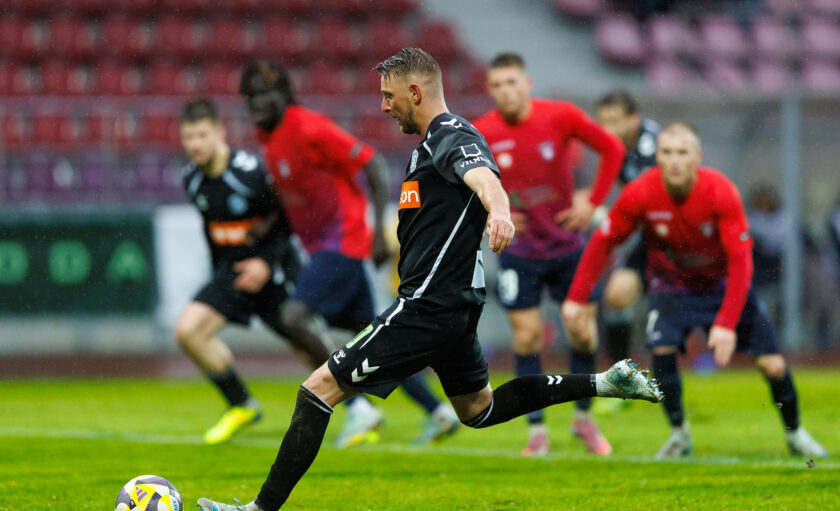  „Žalgiris“ paskutinėmis akimirkomis paleido pergalę Alytuje
