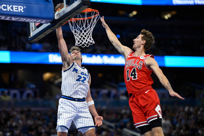 Pražangų prisirinkęs Buzelis kukliai prisidėjo prie „Bulls“ pergalės