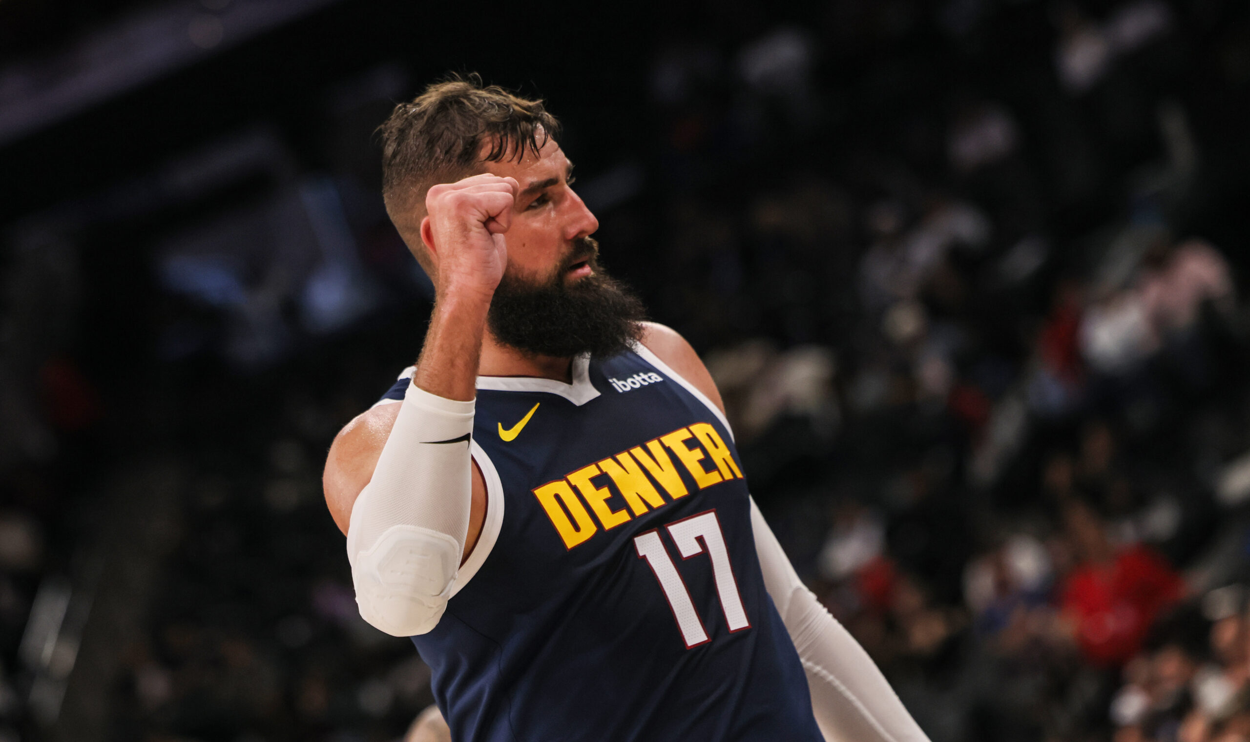 Paskutinį NBA ikisezoninių rungtynių vakarą ant parketo pasirodė tik vienas iš trijų lietuvių