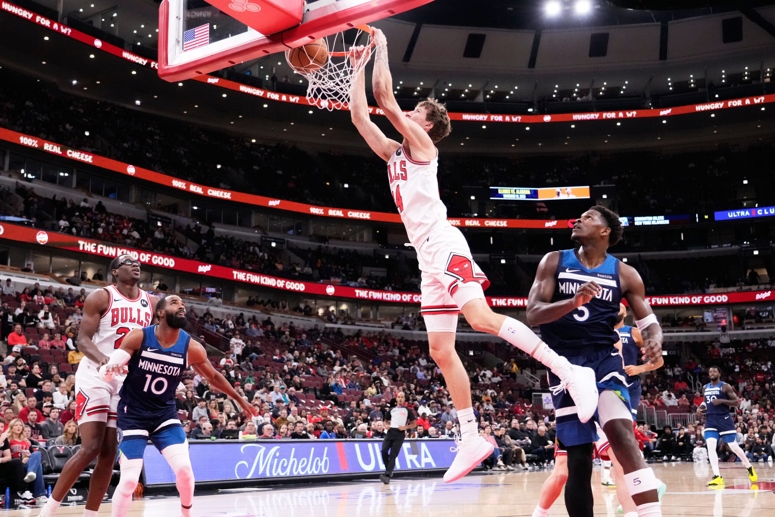 Rezultatyvus Buzelis padėjo „Bulls“ pergalingai baigti pasirengimą sezonui