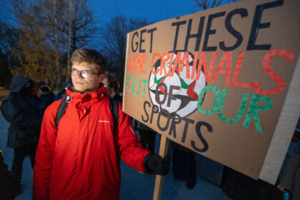 Protesto akcija prieš futbolo rinktinės rungtynes Kaune (BNS Foto nuotr.)