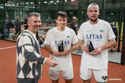 Paulius Stoškus (kairėje), Nojus Poška (viduryje) ir Skirmantas Mačinskas (dešinėje)/Pro X Padel nuotr.)