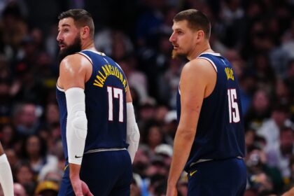 Jonas Valančiūnas ir Nikola Jokičius. Scanpix nuotr.