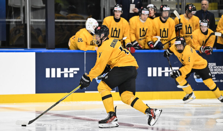 Lietuvos ledo ritulio jaunimo rinktinė pasaulio čempionatą pradėjo pralaimėjimu