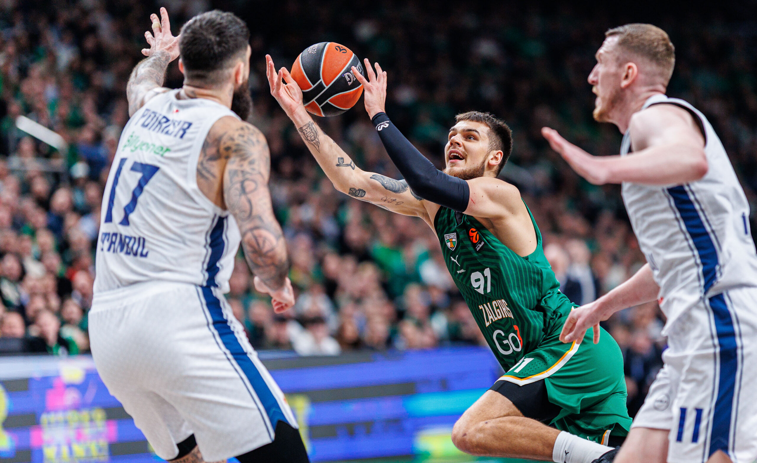 Niūrus vakaras Kaune: „Žalgiris“ skaudžiai krito prieš netikėtus lyderius atradusią „Anadolu Efes“