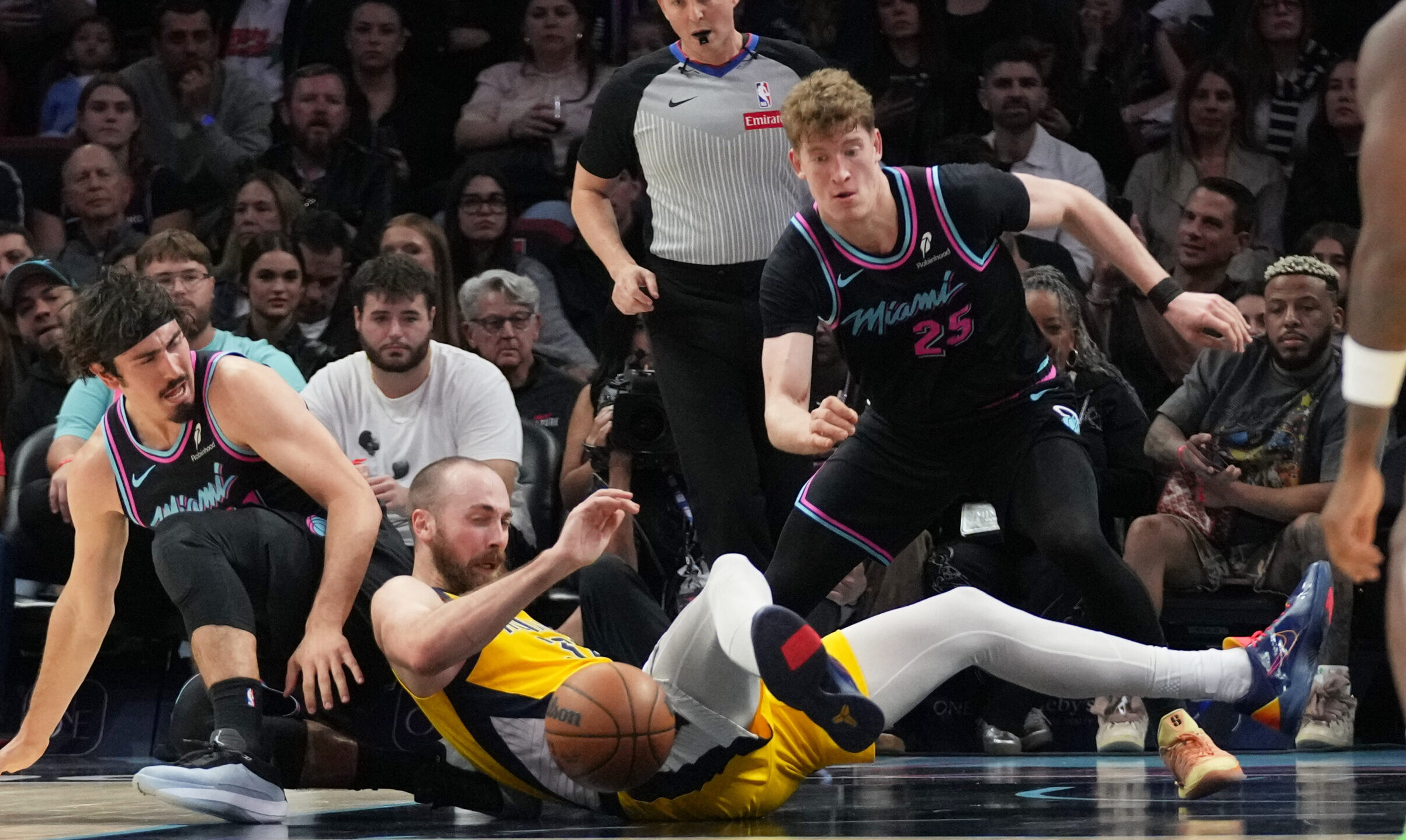 Jakučionis pademonstravo universalumą, o „Heat“ pasiekė triuškinančią pergalę