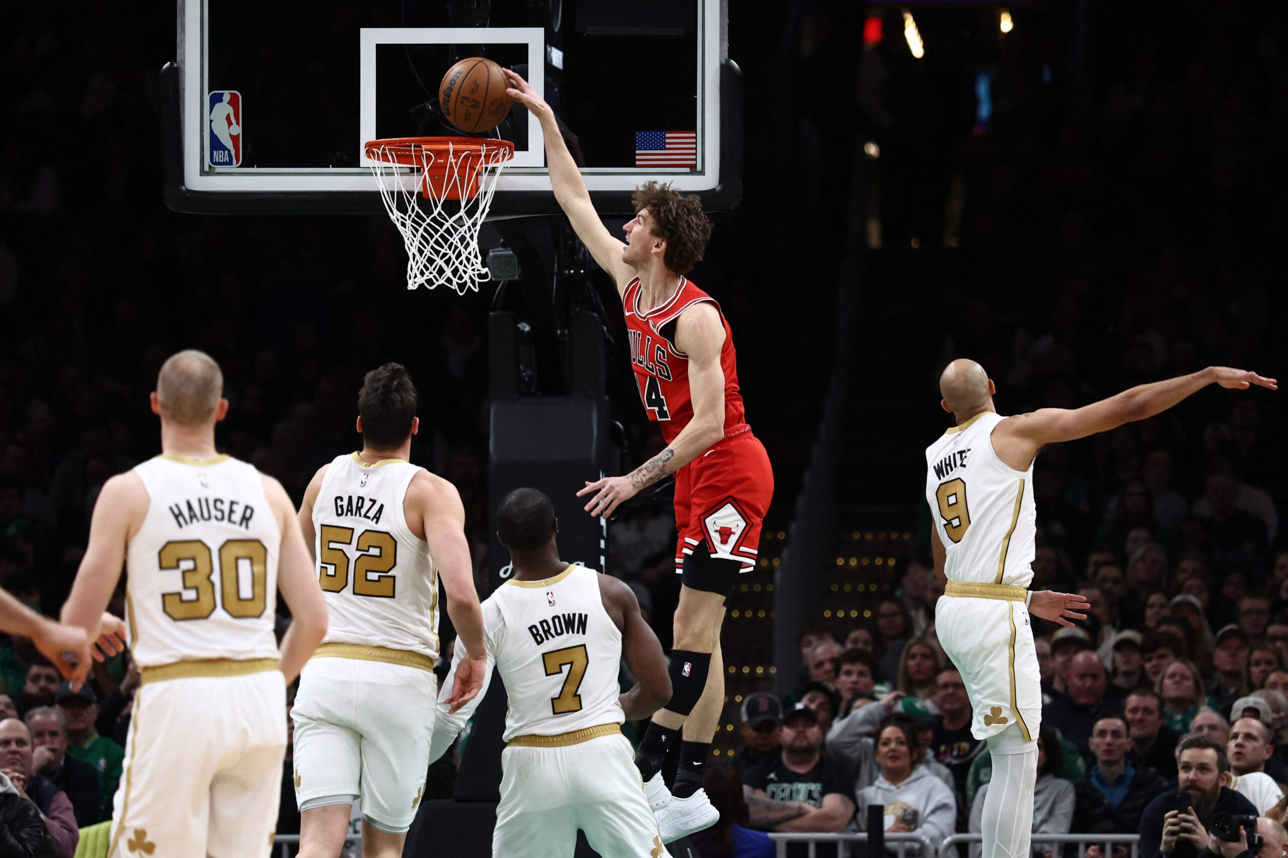 Rezultatyvumu driokstelėjęs Buzelis neišgelbėjo „Bulls“ nuo pralaimėjimo Bostone