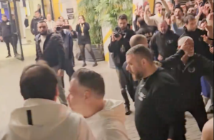 Nešiltas Atamano sutikimas Tel Avive (Stopkadras)