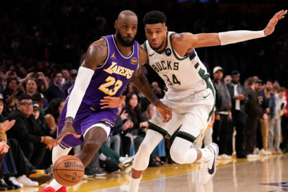 LeBronas Jamesas ir Giannis Antetokounmpo. Scanpix nuotr.