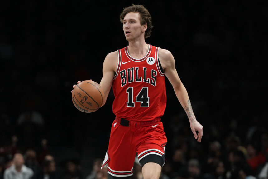 Buzelis varžovams dalino blokus, tačiau „Bulls“ dramatiškai krito Brukline