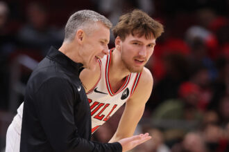 Matas Buzelis ir Billy Donovanas (Scanpix nuotr.)