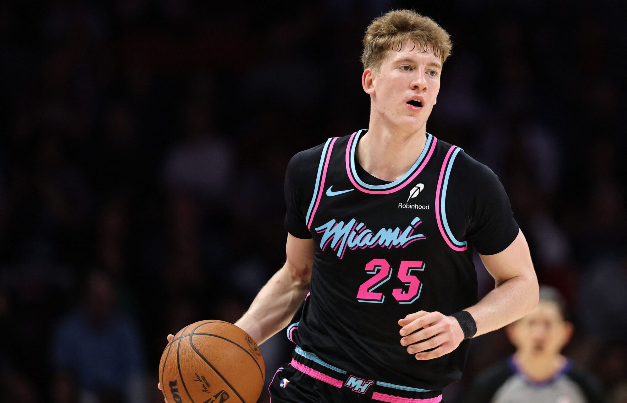 Jakučionis taškų nepelnė, bet „Heat“ palaužė apsižodžiavusį Durantą ir „Rockets“