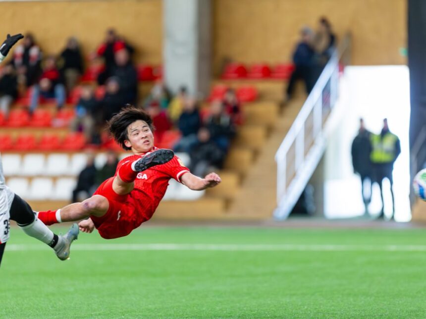 Peržiūroje „Sūduvą“ įtikinusiam japonui – trejų metų sutartis