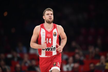 Saša Vezenkovas (Olympiacos B.C. X nuotr.)