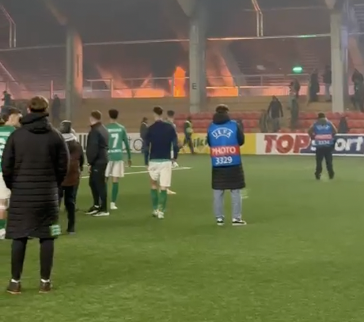 Ugnis Marijampolėje: „Kauno Žalgirio“ fanai Supertaurę atšventė sukeldami gaisrą