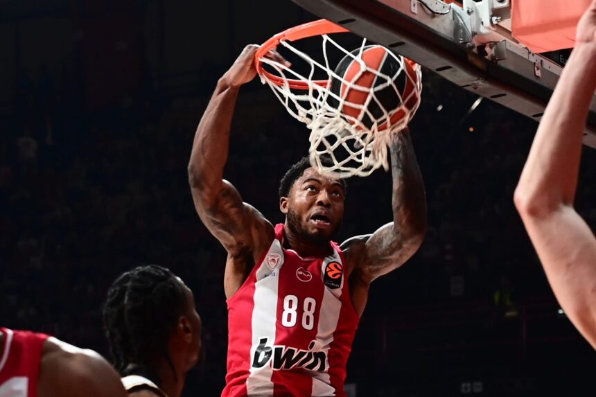 Atokvėpis Pirėjuje: Jonesas išvengė rimtesnių sužalojimų