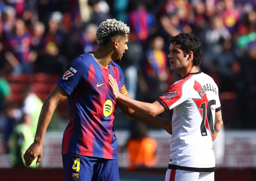 Ronaldinho pagerbusi „Barca“ įtvirtino lyderystę Ispanijoje