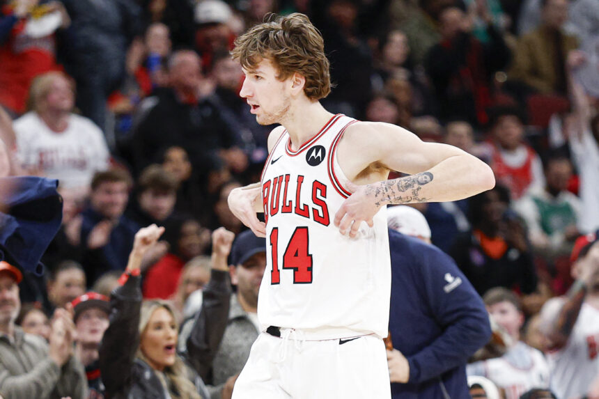 „Bulls“ su Buzeliu neprilygo galingai spurtavusiems čempionams