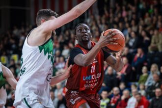 Laurynas Birutis ir Hassanas Diarra. LKL, kurią remia „Betsson“/R. Lukoševičiaus nuotr.