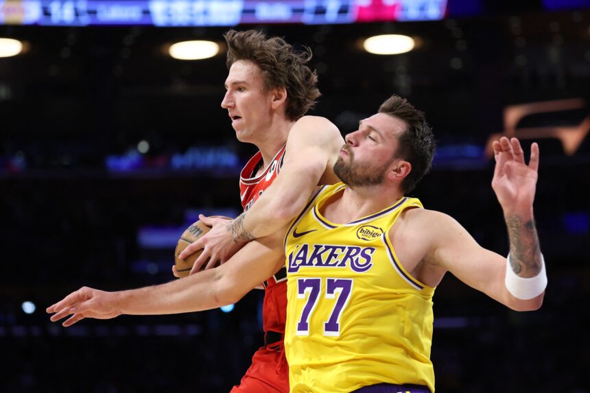 Su Dončičiumi replikomis apsikeitęs Buzelis pratęsė rezultatyvią seriją