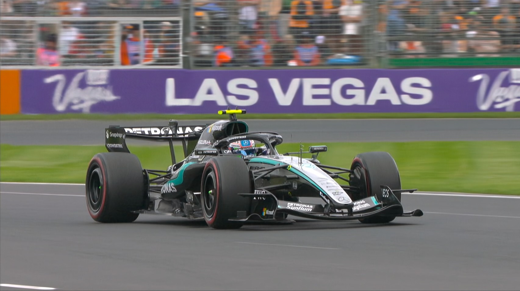 Pirmojoje naujo „Formulės 1“ sezono kvalifikacijoje – „Mercedes“ dominavimas